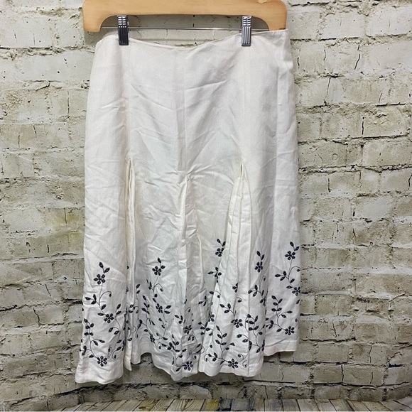 Sandro Sportswear Ivory Black Floral Embroidered Linen Blend A Line Skirt - Picture 4 of 5